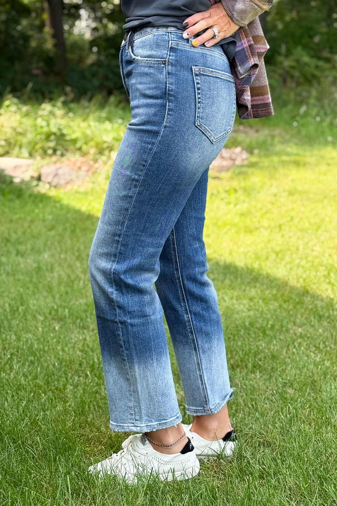 Mica Vintage Fun Straight Crop
