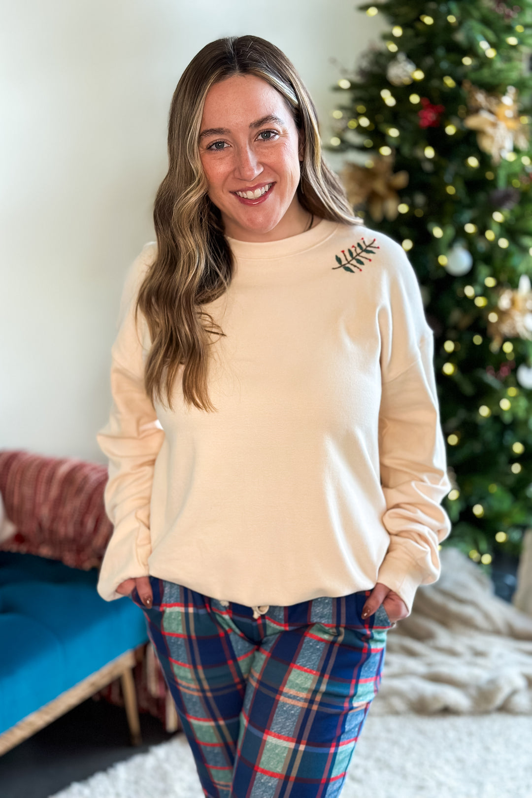 Holiday Kisses Pullover