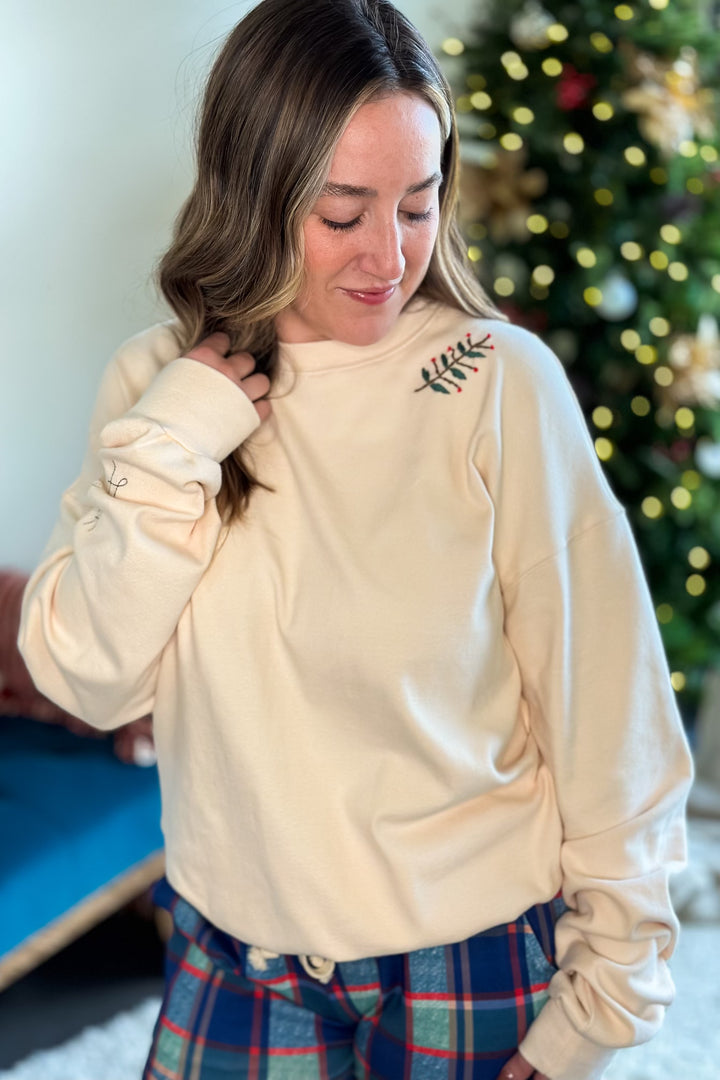 Holiday Kisses Pullover