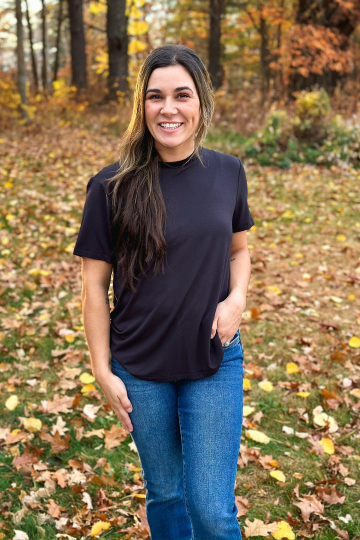 Nikkie Tee- Black