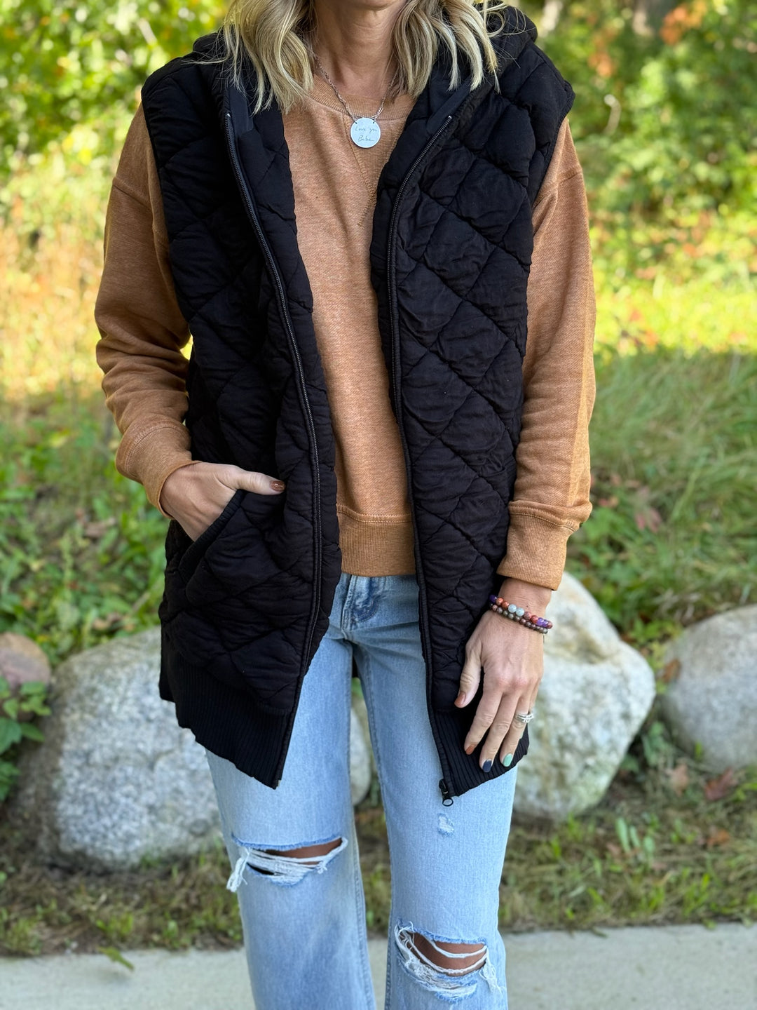 Oversized Quilted Fleece Vest- Black