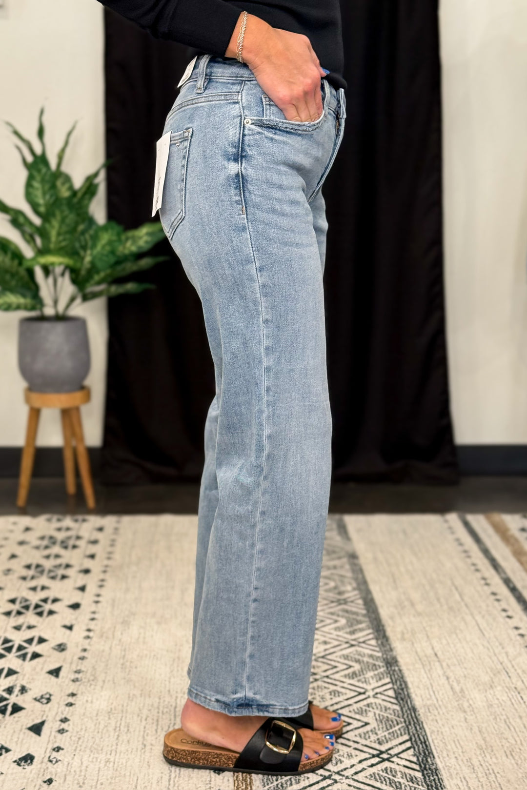 Mica Mid Rise Straight