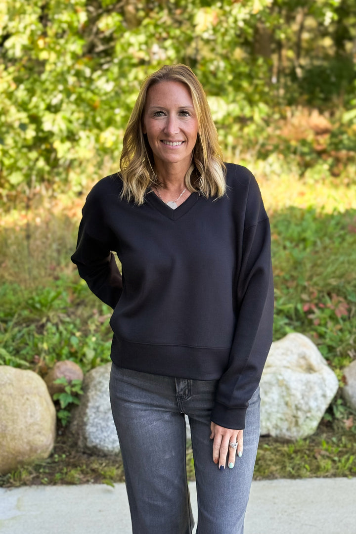 Martina V-Neck