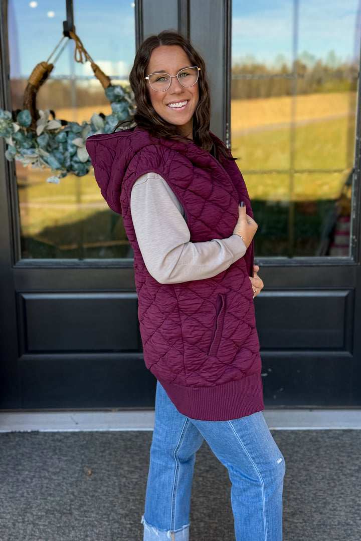 Oversized Quilted Fleece Vest- Plum