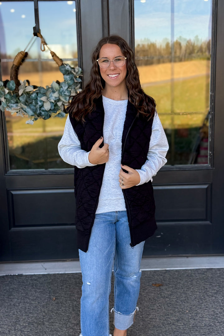 Oversized Quilted Fleece Vest- Black